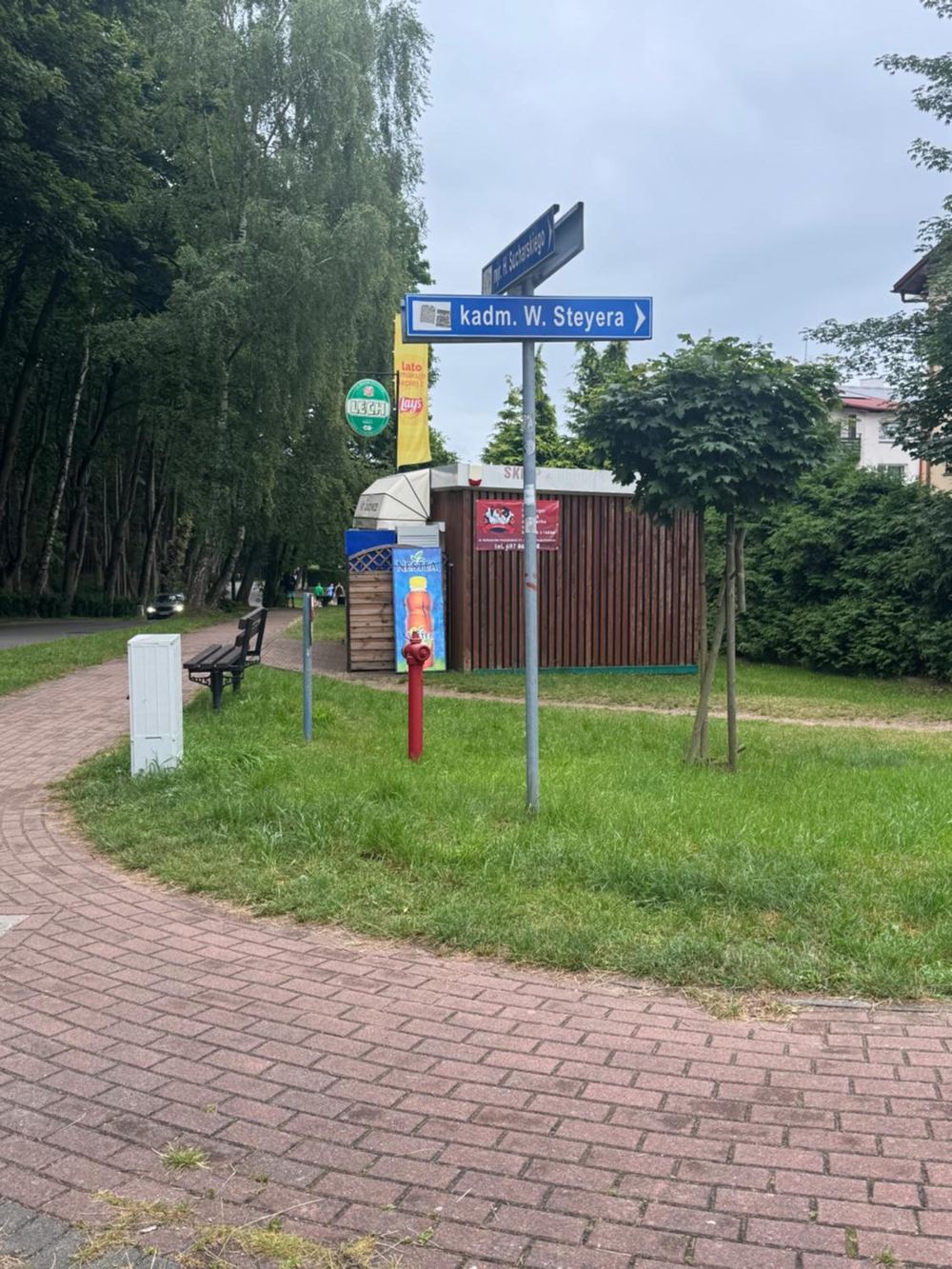 Droga do plaży spod obiektu
